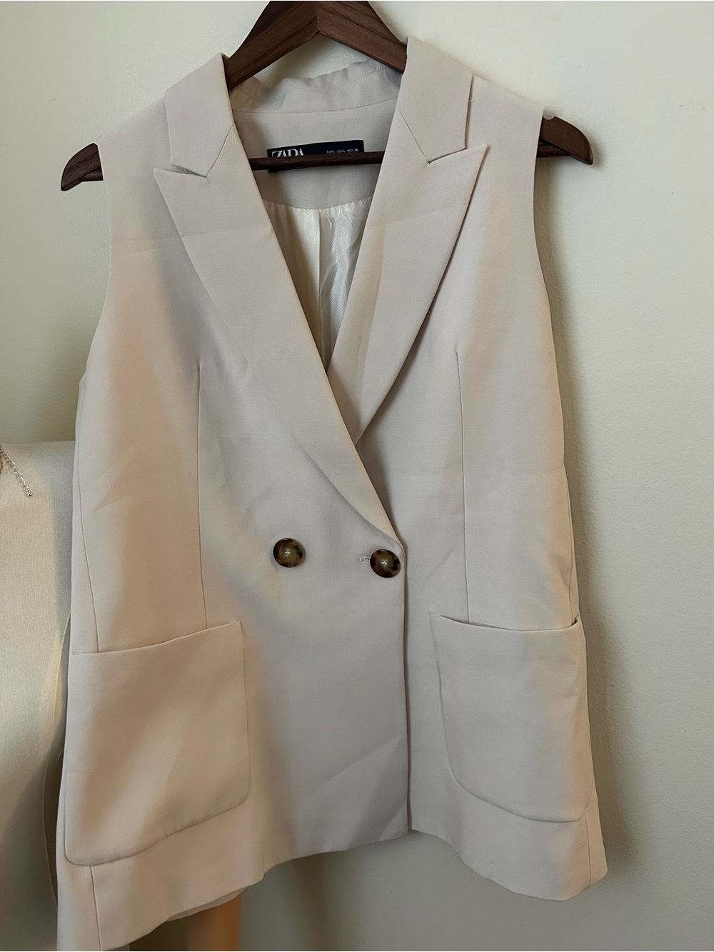 Zara Sleeveless Double-Breasted Blazer Vest in Light Beige